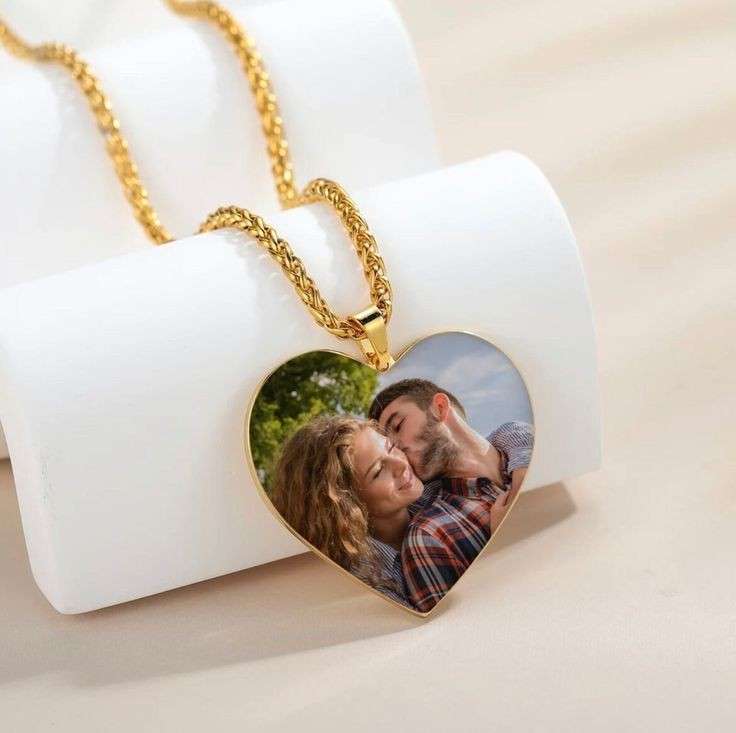 Resin Photo necklace