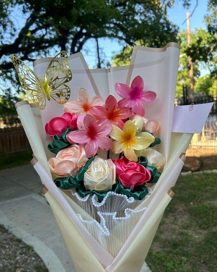 Floral Clutcher Bouquet
