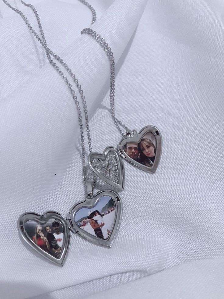 Metal Heart Photo Necklace