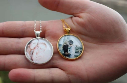 Resin Photo necklace
