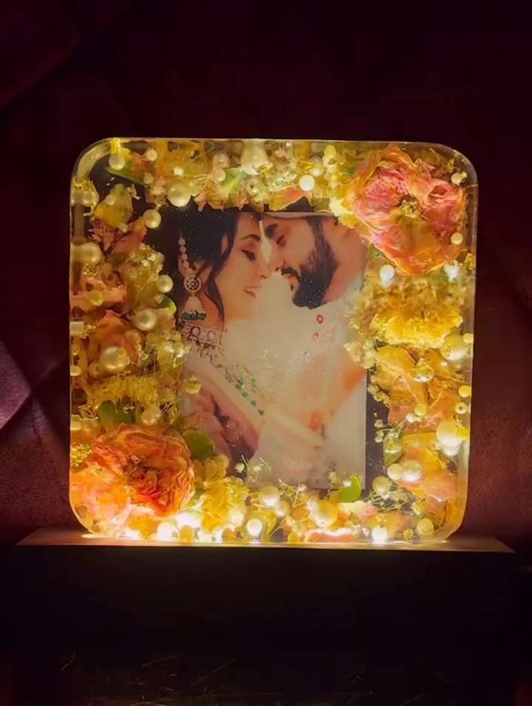 Floral Photo Lamp