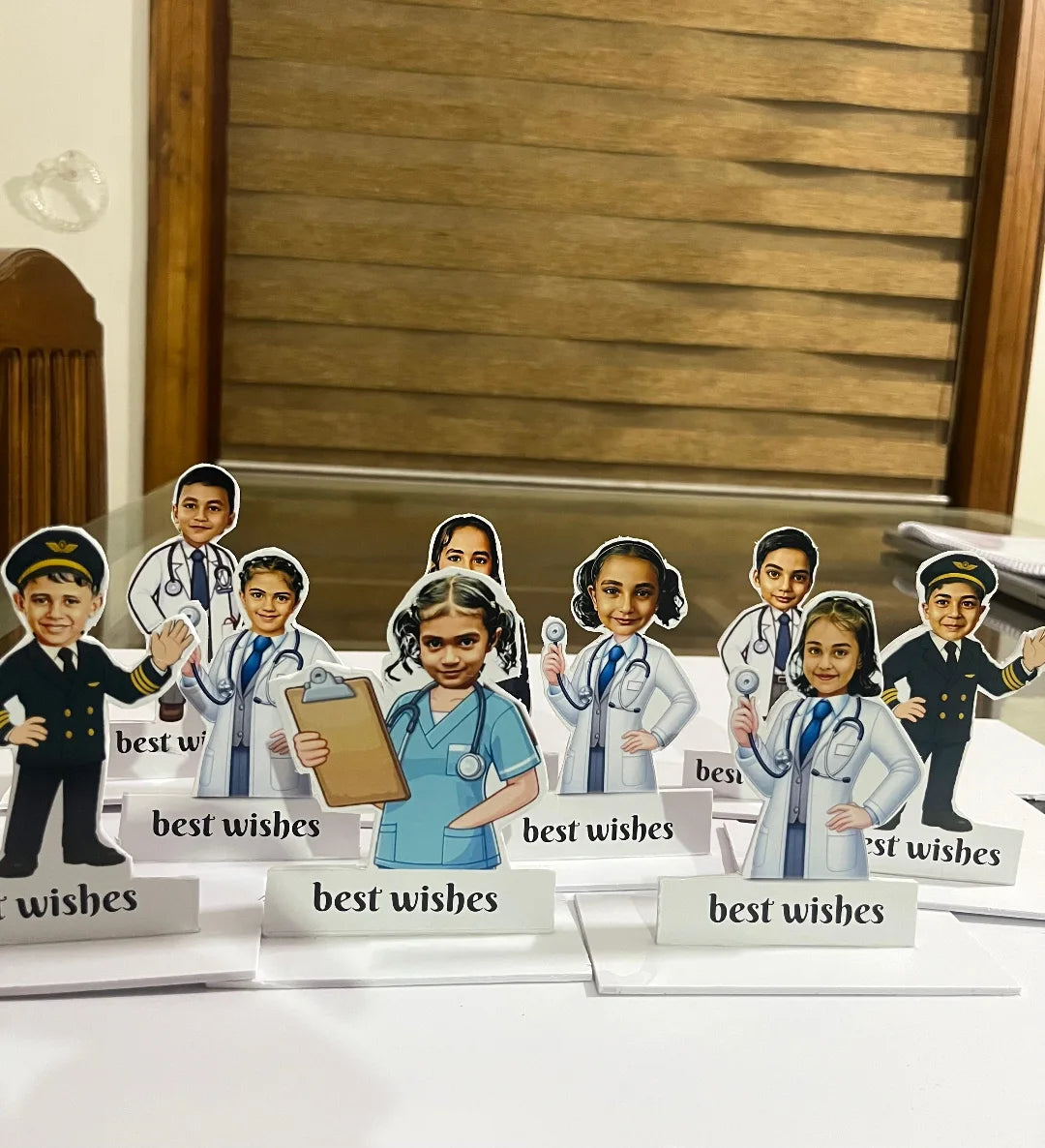 Caricature Photo Trophy Stands