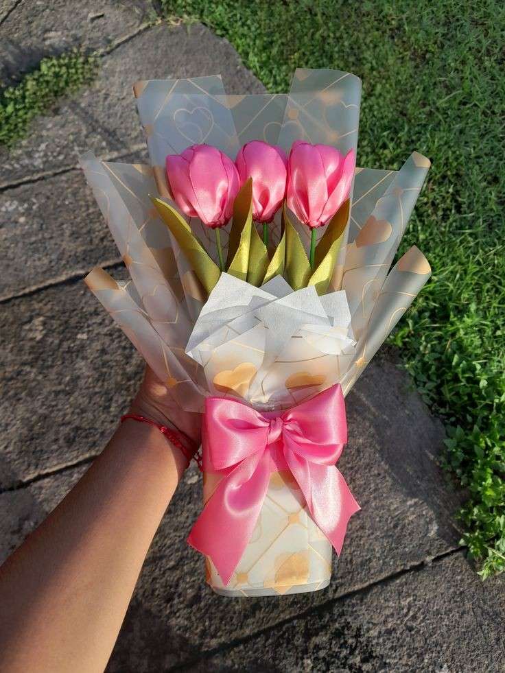 Ribbon Tulip Bouquet